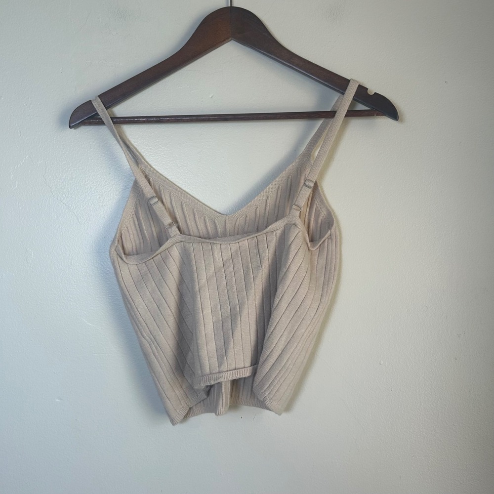 EUC Abercrombie & Fitch Camisole Soft A&F Collection Size L Beige Ribbed Knit - Picture 2 of 3